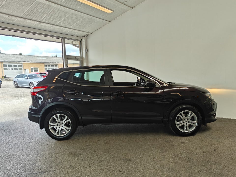 Nissan Qashqai 1,6 Dig-T 163 Acenta 5d