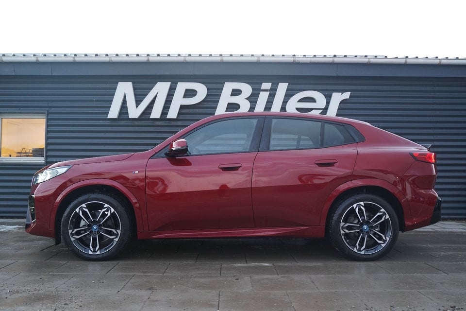 BMW iX2 eDrive20 M-Sport 5d