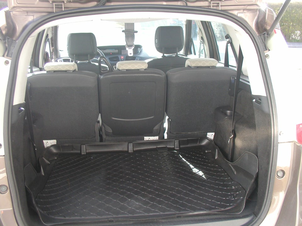 Renault Grand Scenic III 1,9 dCi 130 Dynamique 7prs 5d