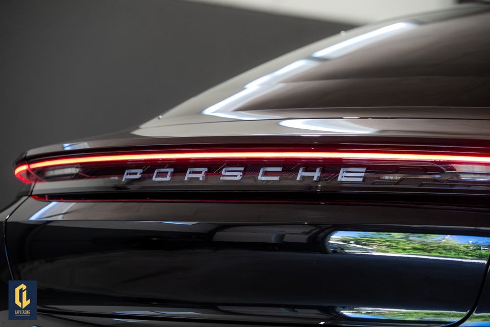 Porsche Taycan 4S Performance+ 4d