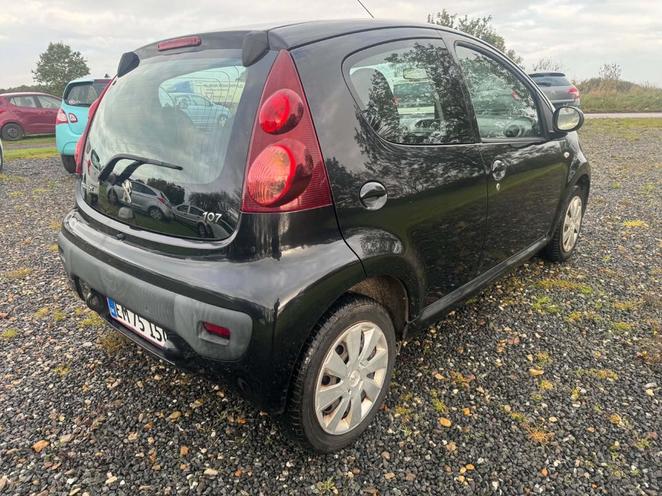 Peugeot 107 1,0 Active 5d