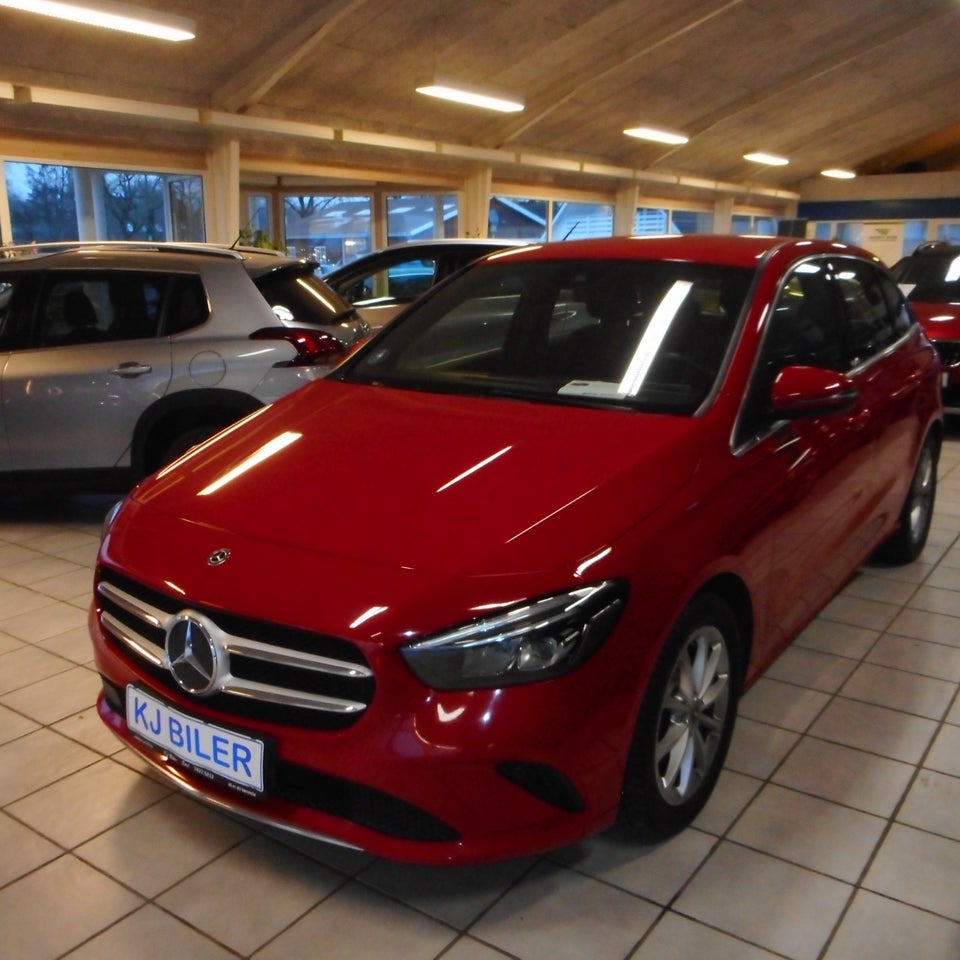Mercedes B220 d 2,0 Progressive Line aut. 5d