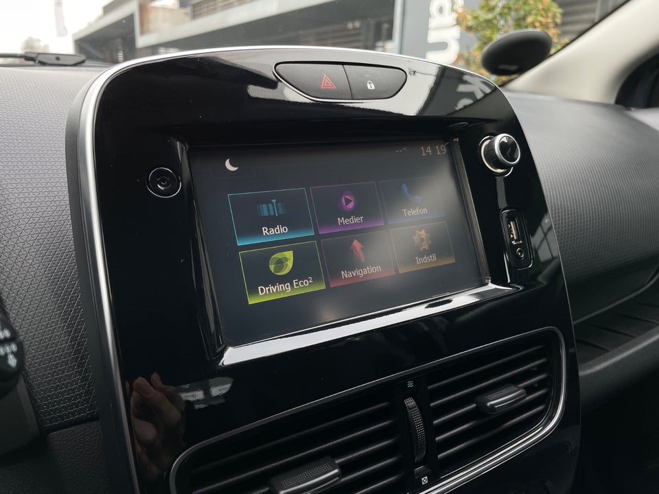 Renault Clio IV 0,9 TCe 90 Expression 5d