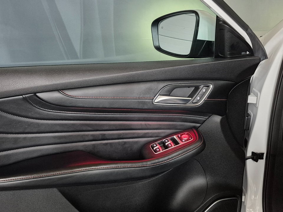MG EHS 1,5 PHEV Luxury 5d