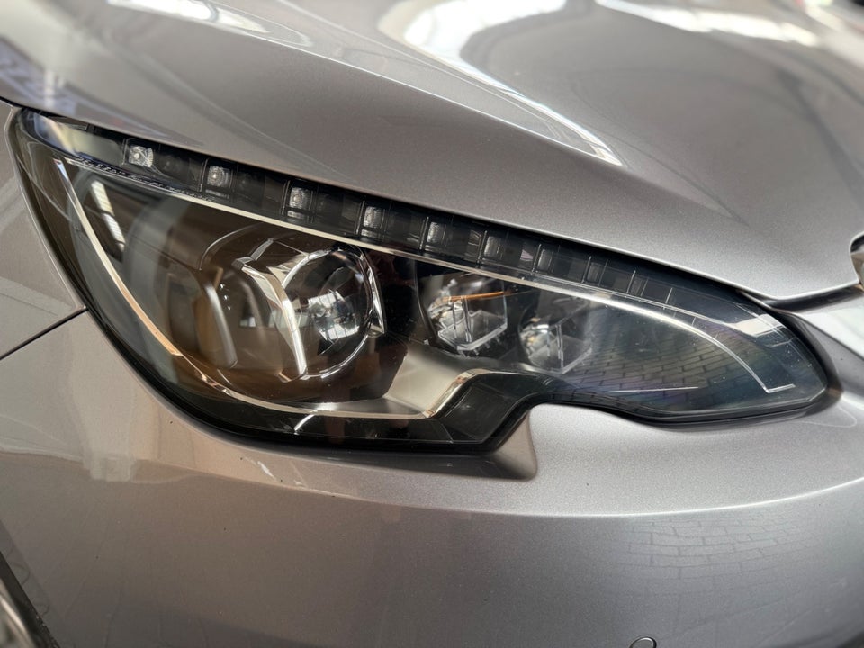 Peugeot 308 1,6 BlueHDi 120 Allure Limited SW 5d