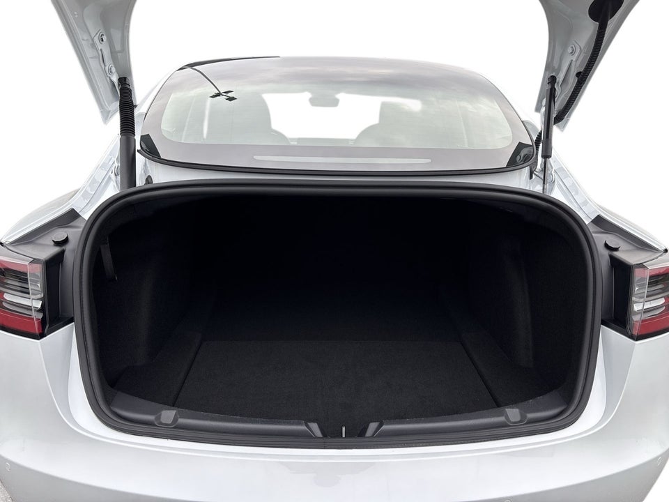 Tesla Model 3 RWD 4d