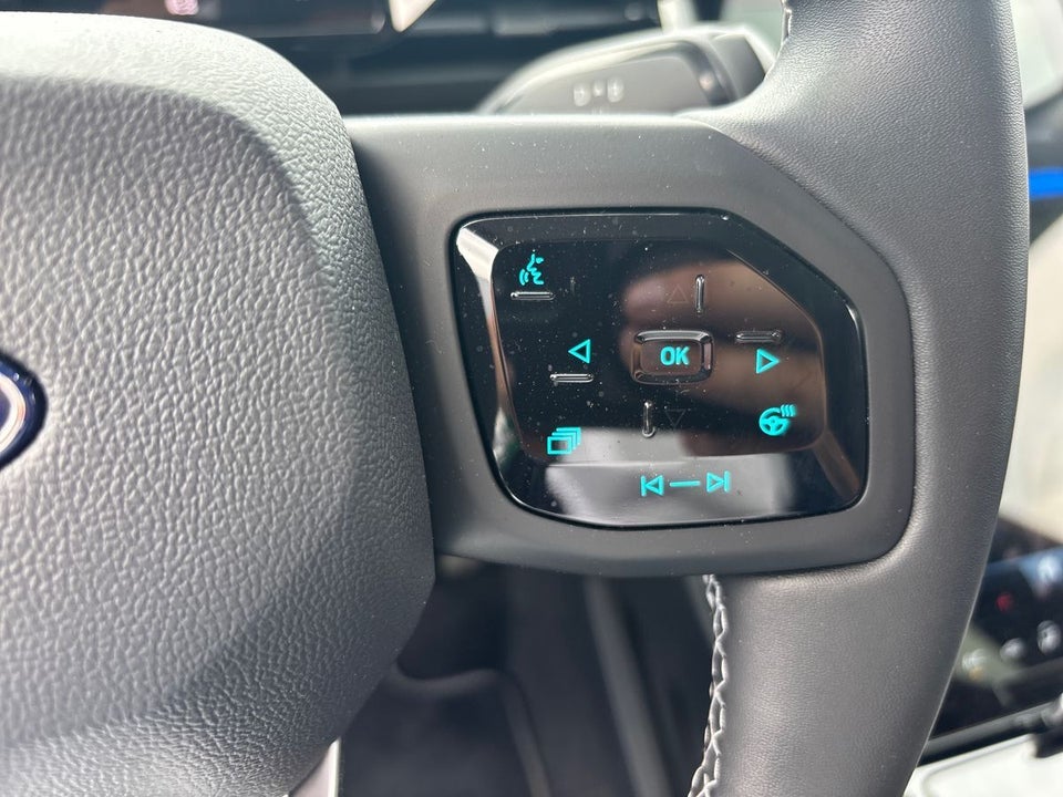 Ford Explorer 77 Premium Extended Range 5d