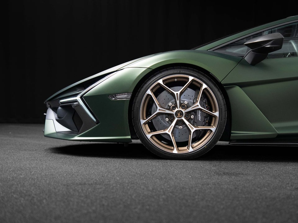 Lamborghini Revuelto 6,5  2d