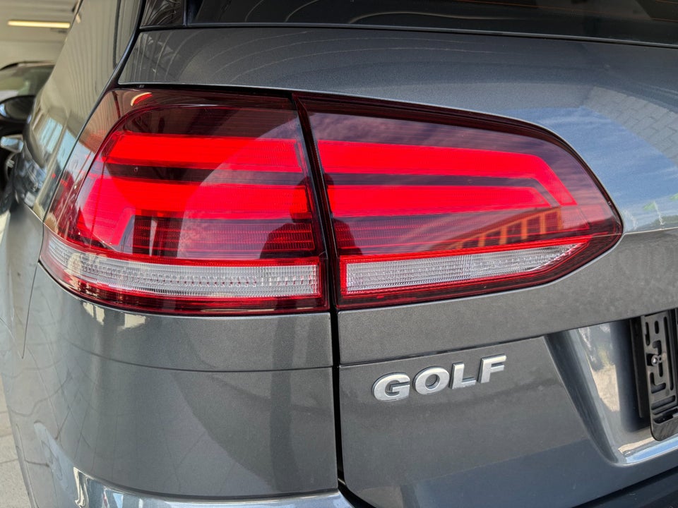 VW Golf VII 1,5 TSi 130 Comfortline Variant DSG 5d