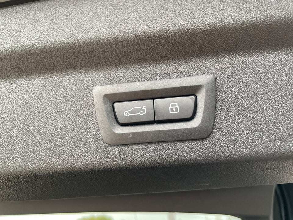 BMW iX2 eDrive20 5d