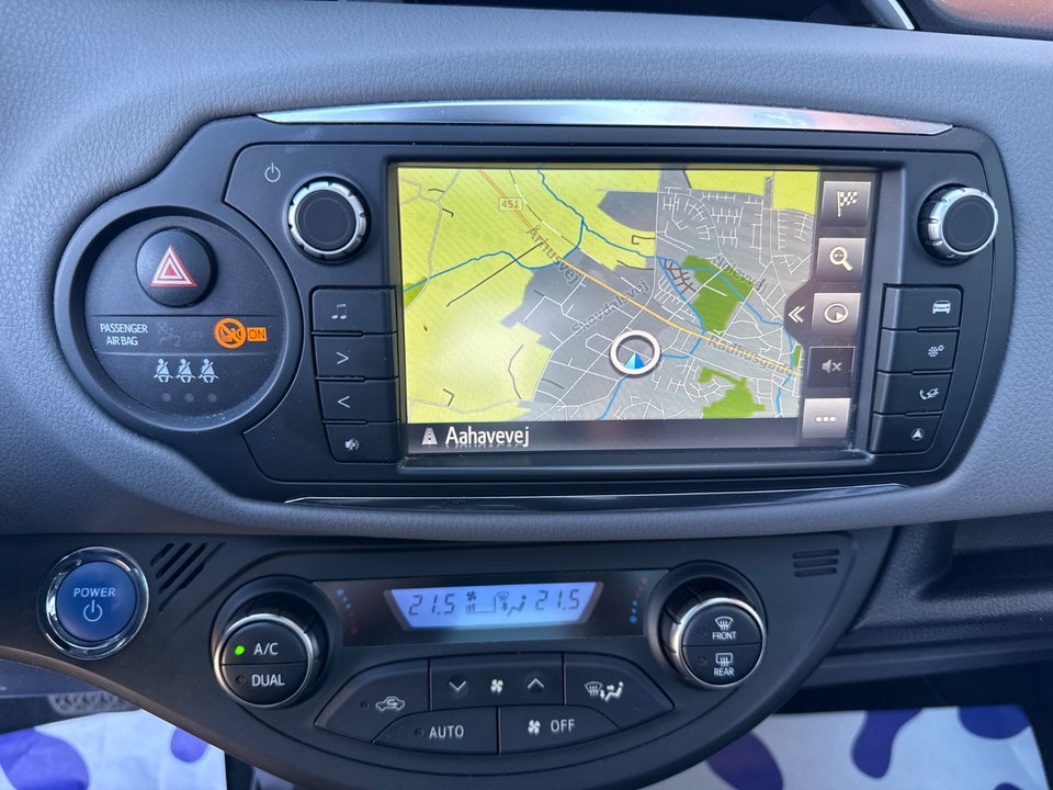 Toyota Yaris 1,5 Hybrid Pure e-CVT 5d