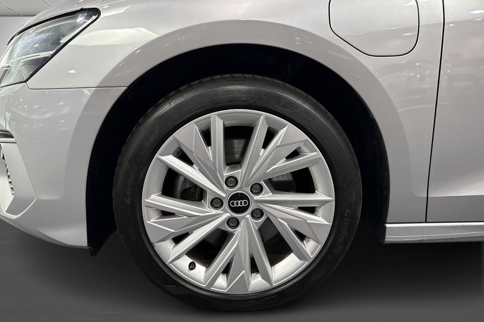 Audi A3 40 TFSi e Sportback S-tr. 5d