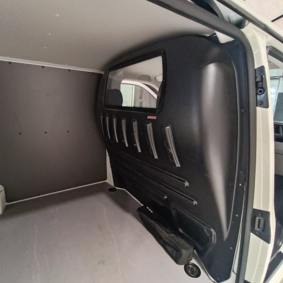 VW Transporter 2,0 TDi 204 Kassevogn DSG lang