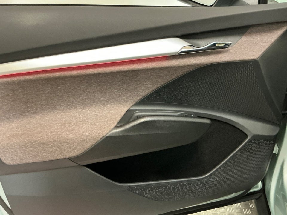 Skoda Enyaq 80 iV Lodge 5d