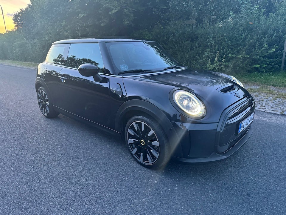 MINI Cooper SE Maximise 3d