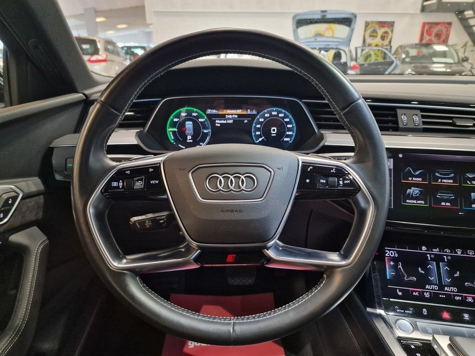 Audi e-tron 55 S-line quattro 5d