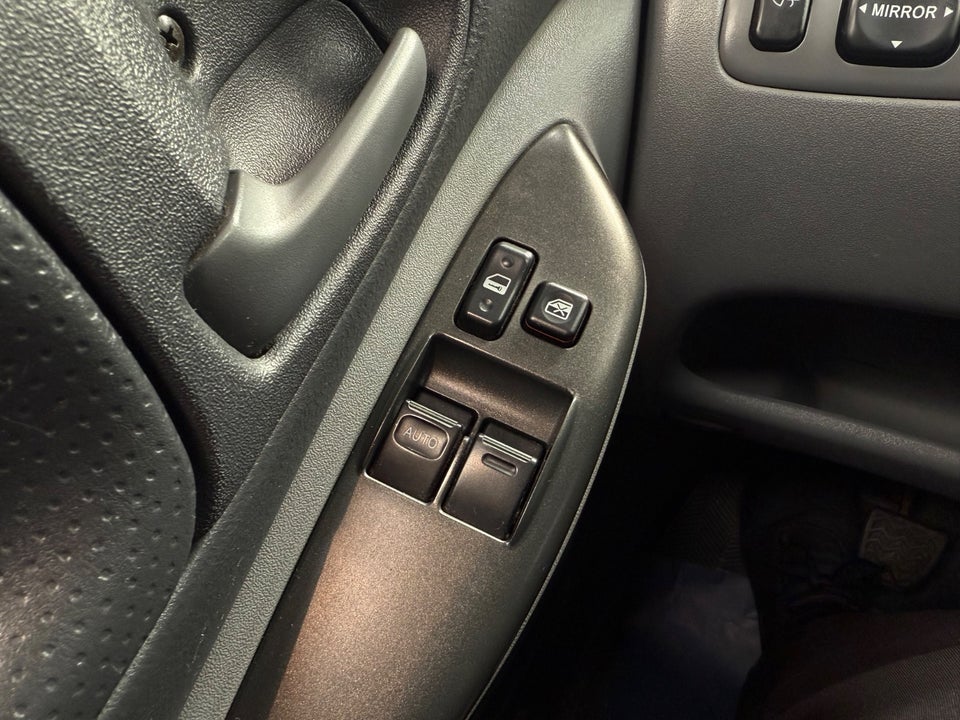 Toyota Yaris 1,0 Luna 3d