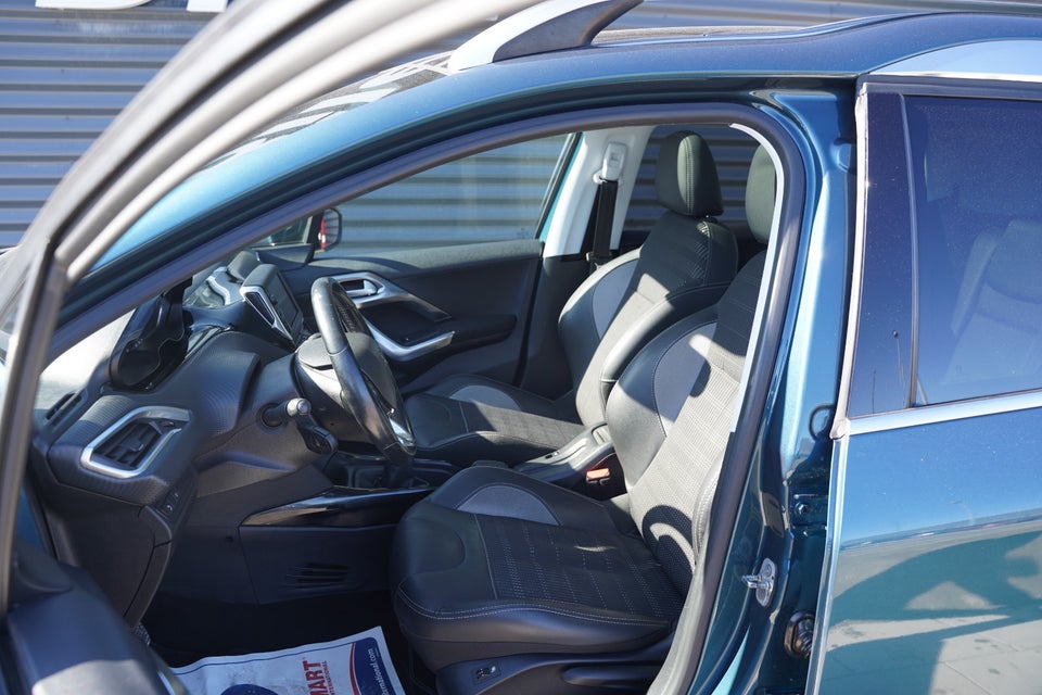 Peugeot 2008 1,6 BlueHDi 100 Allure Sky 5d