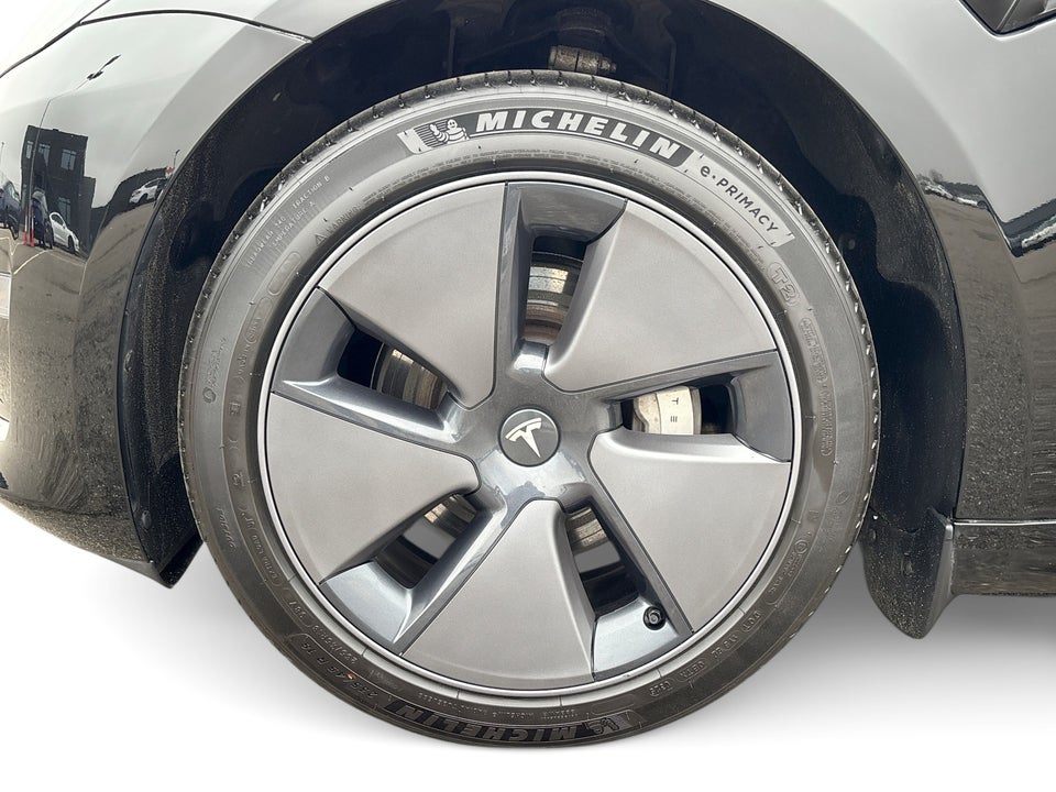 Tesla Model 3 Long Range RWD 4d