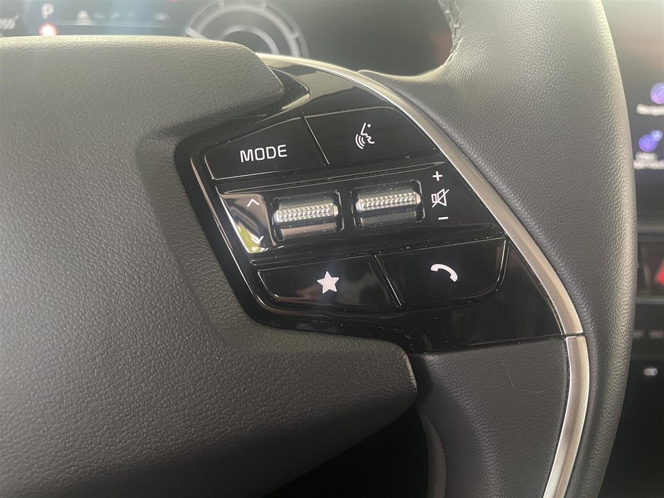 Kia Niro 64 EV Access Plus 5d