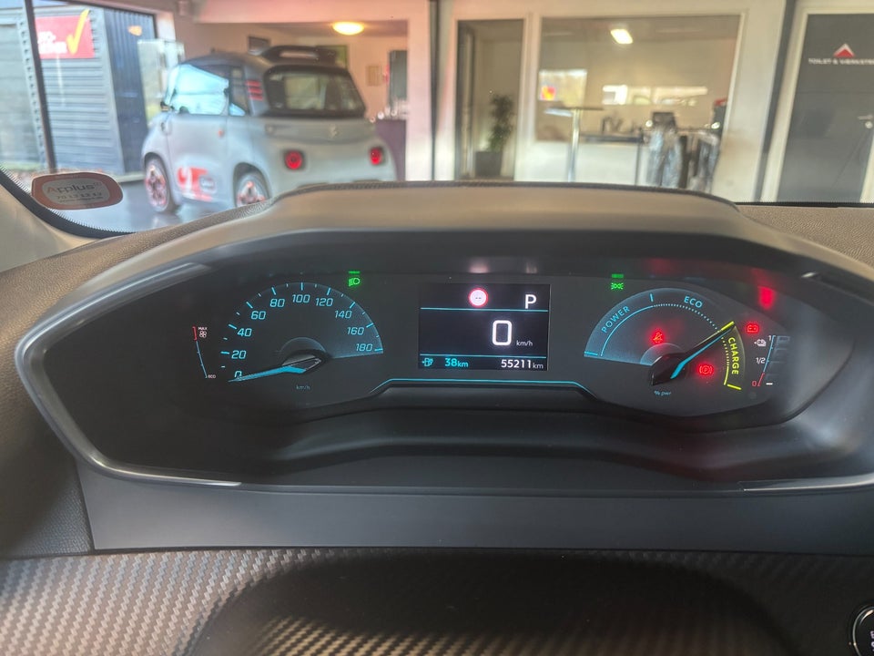 Peugeot e-208 50 Active 5d