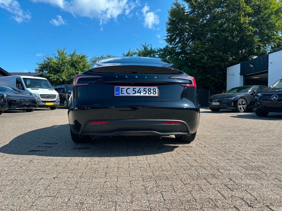 Tesla Model 3 RWD 4d
