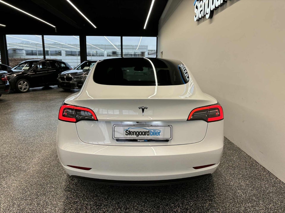 Tesla Model 3 RWD 4d