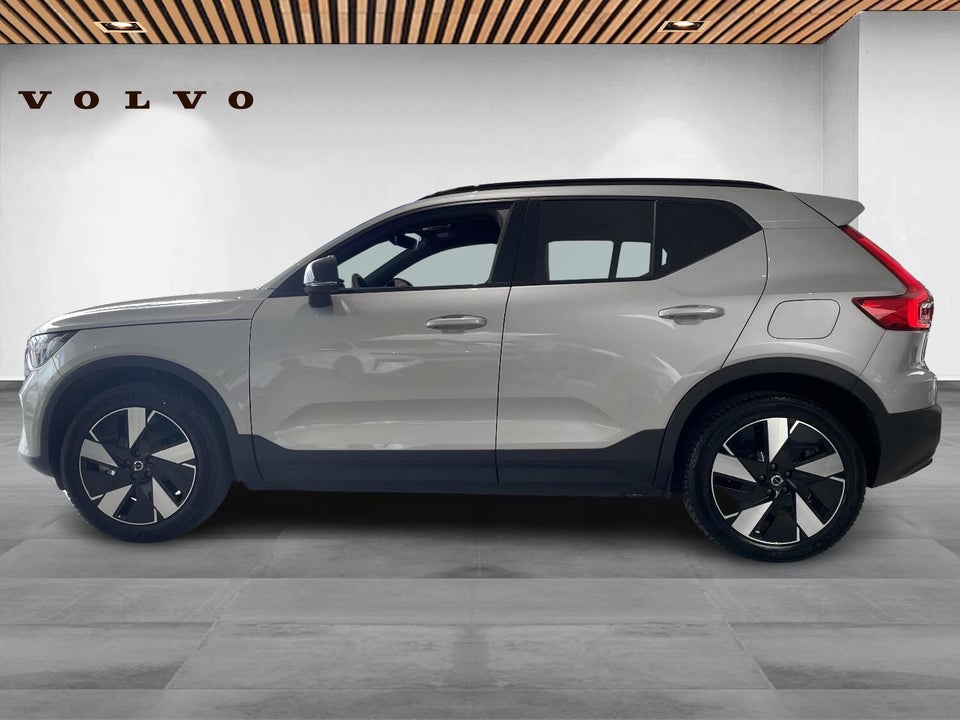 Volvo XC40 ReCharge Extended Range Plus 5d