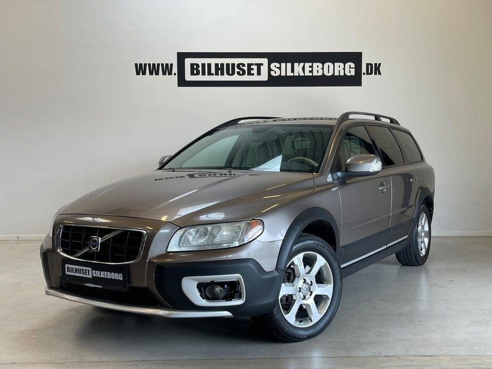 Volvo XC70 2,4 D5 185 aut. AWD 5d