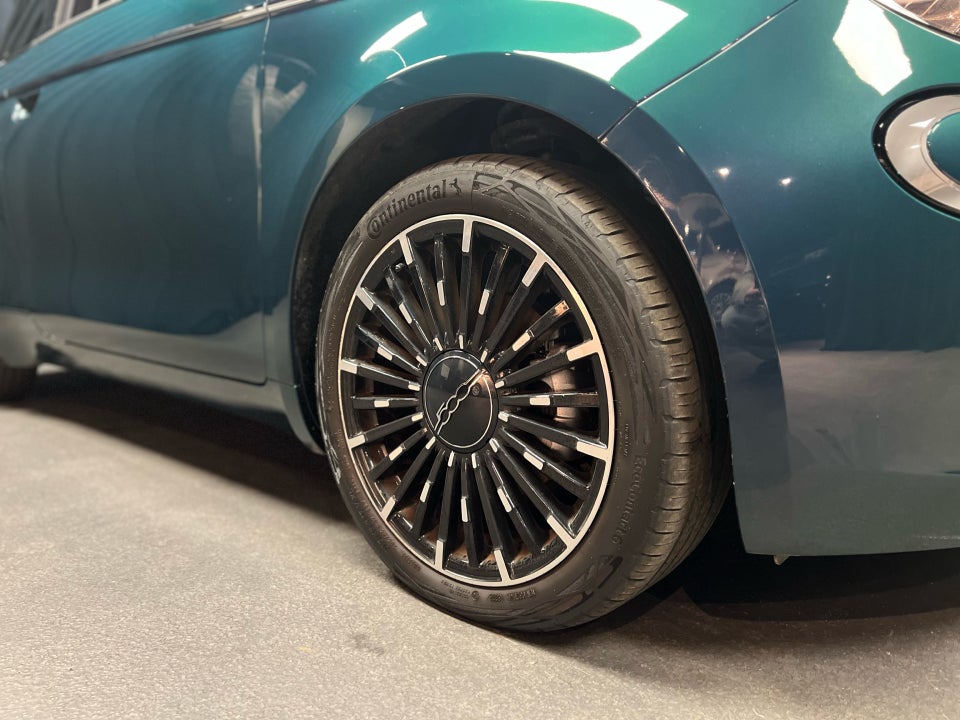 Fiat 500e 42 Icon Plus 3d