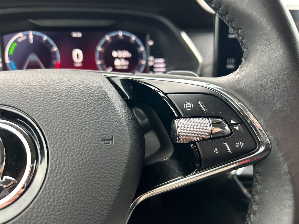 Skoda Octavia 1,4 TSi iV Plus Combi DSG 5d