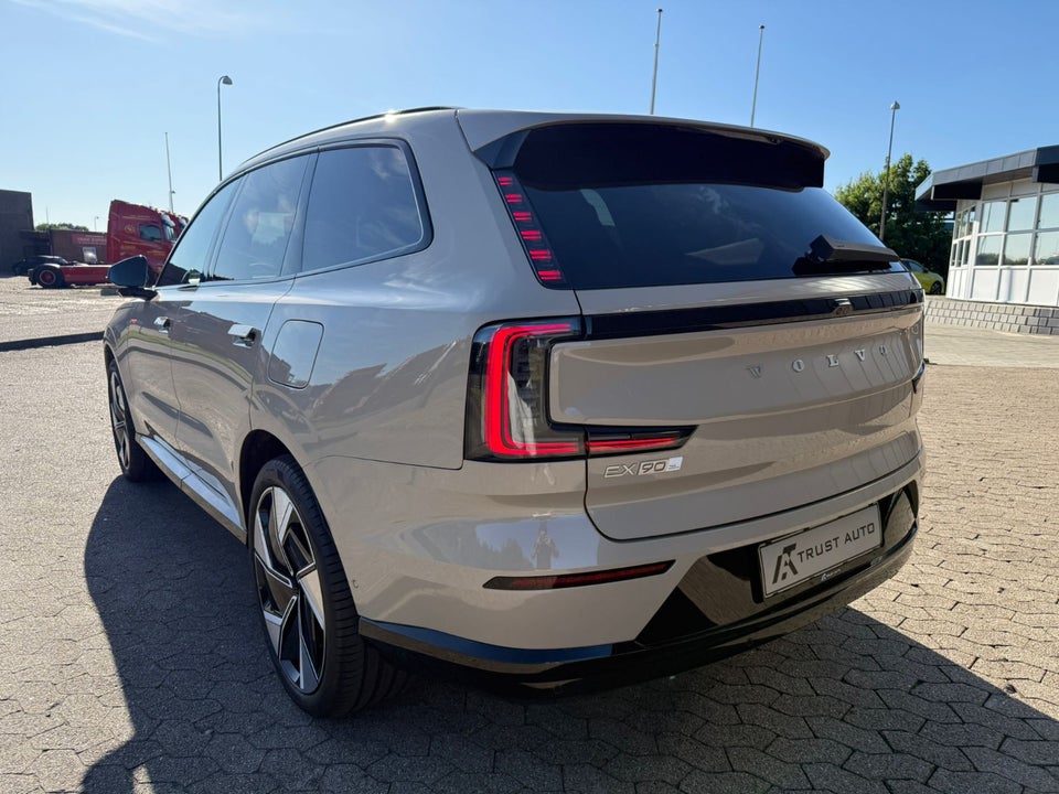 Volvo EX90 Twin Performance Ultra 7prs 5d 2025 — billede 4 af 5