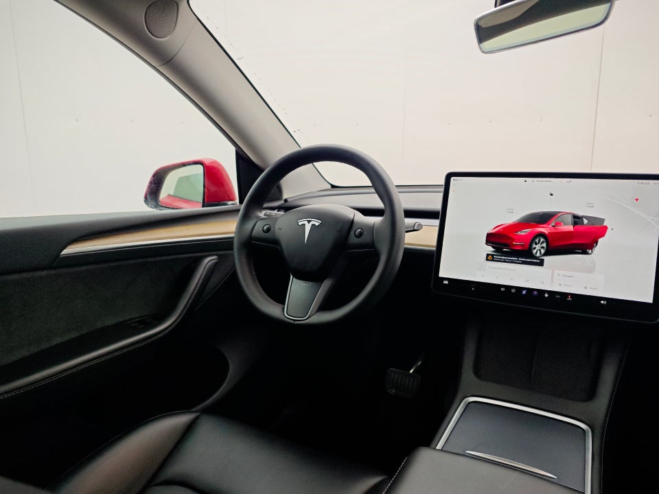 Tesla Model Y RWD 5d