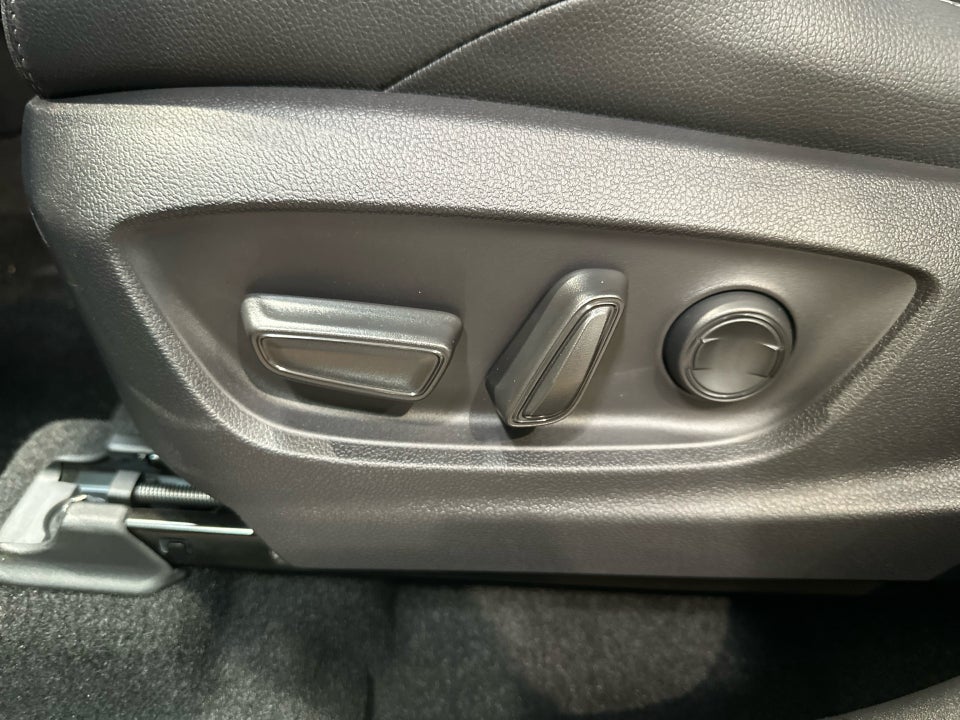 Toyota bZ4X Executive 5d