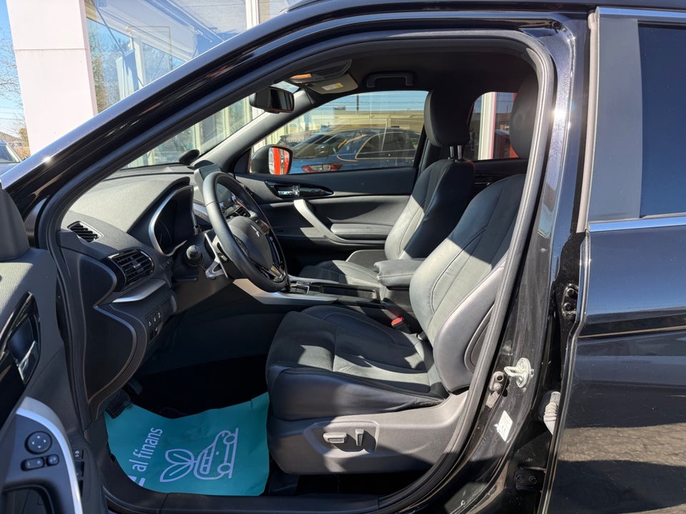 Mitsubishi Eclipse Cross 2,4 PHEV Intense CVT 4WD 5d