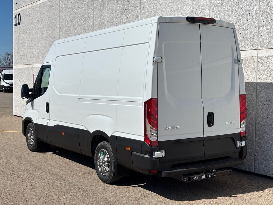 Iveco Daily 3,0 35S18 12m³ Van AG8