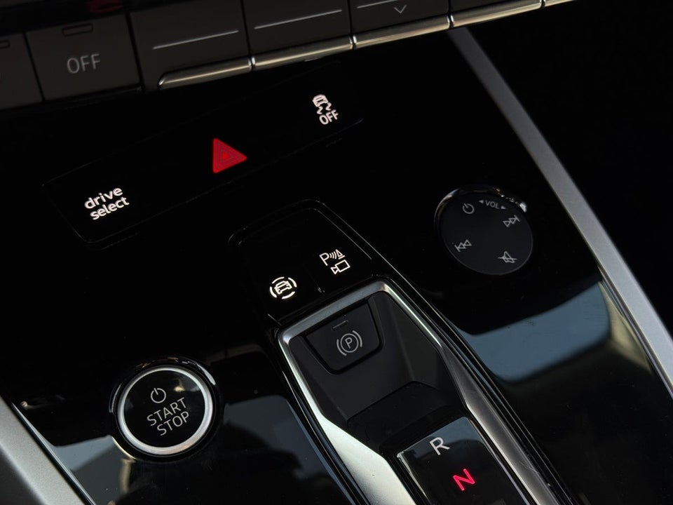 Audi Q4 e-tron 40 S-line 5d