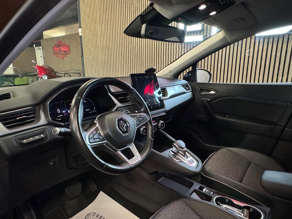 Renault Captur 1,6 E-Tech Intens 5d