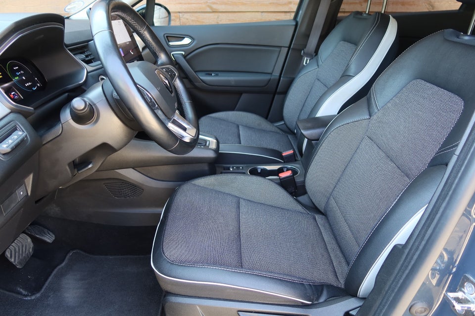 Renault Captur 1,6 E-Tech Intens 5d
