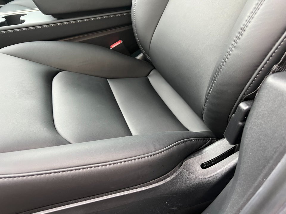 Tesla Model 3 Standard Range+ RWD 4d