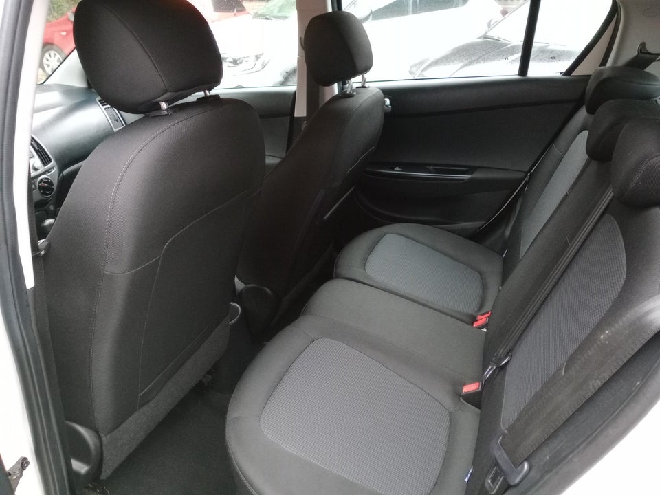 Hyundai i20 1,25 Comfort 5d