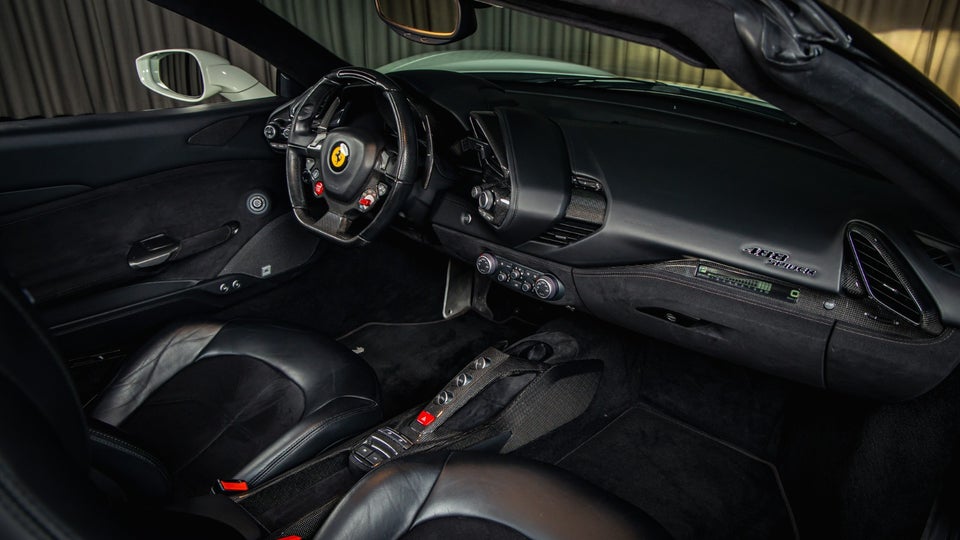 Ferrari 488 Spider 3,9 DCT 2d