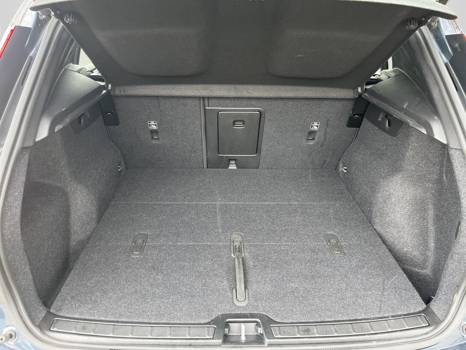 Volvo EX40 Extended Range Plus 5d