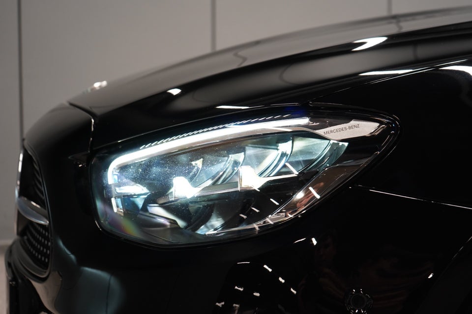 Mercedes E300 e 2,0 AMG Line stc. aut. 5d