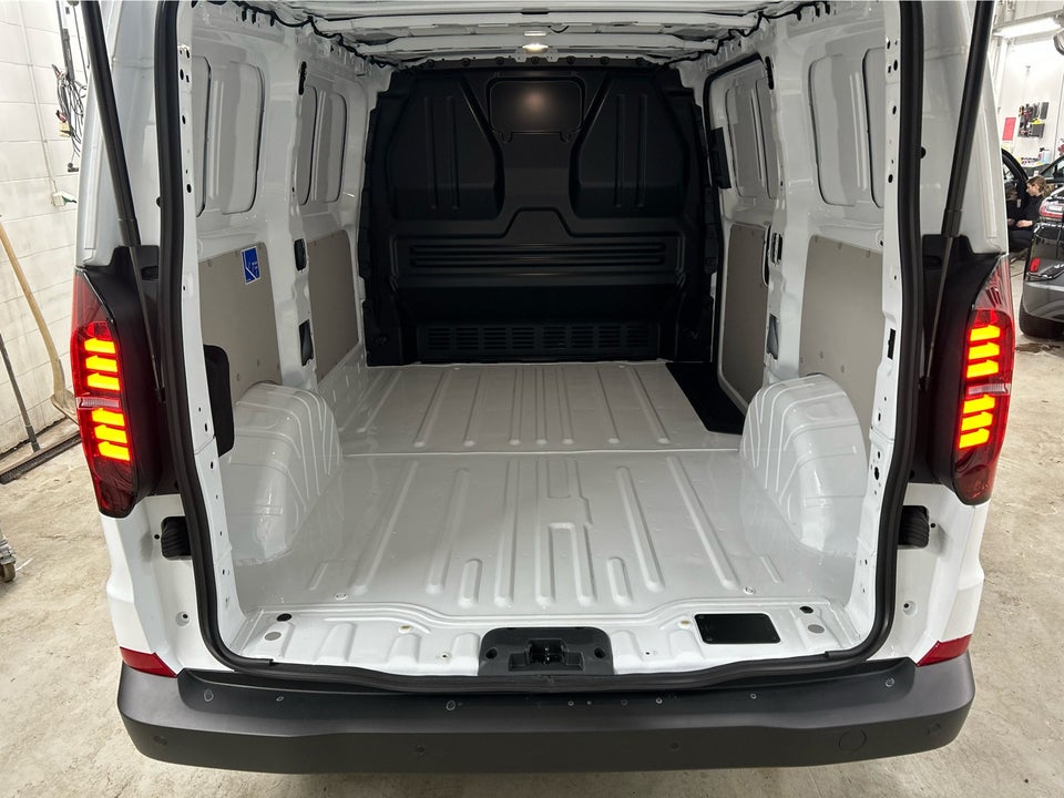 VW e-Transporter 64 Comfort Kassevogn SWB