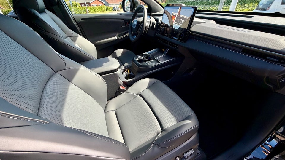Toyota bZ4X 73 Lounge 5d