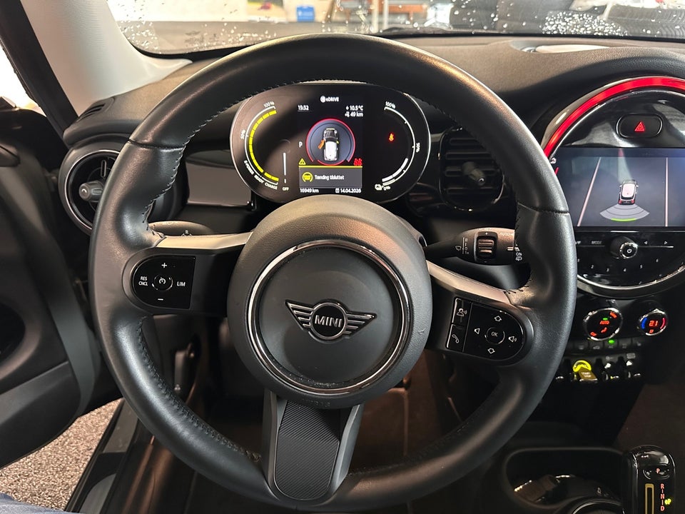 MINI Cooper SE Classic Trim 3d