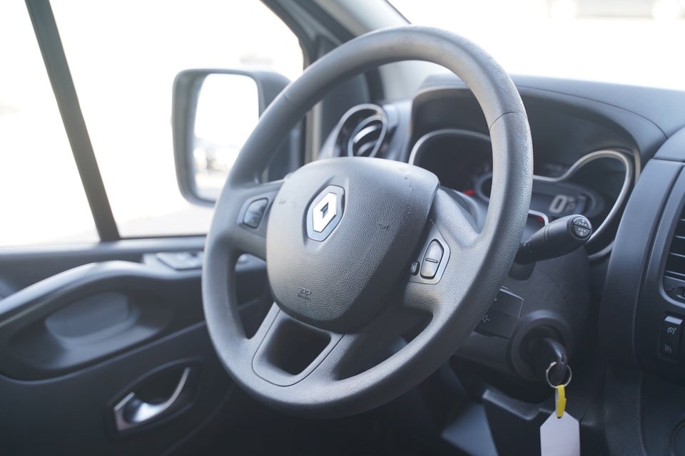 Renault Trafic T29 2,0 dCi 170 L1H1 EDC