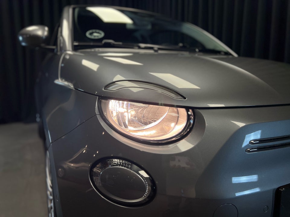 Fiat 500e 42 Icon Cabrio 2d