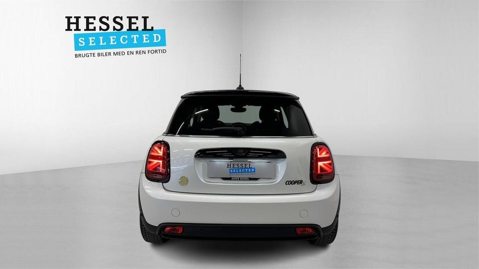 MINI Cooper SE Essential 3d